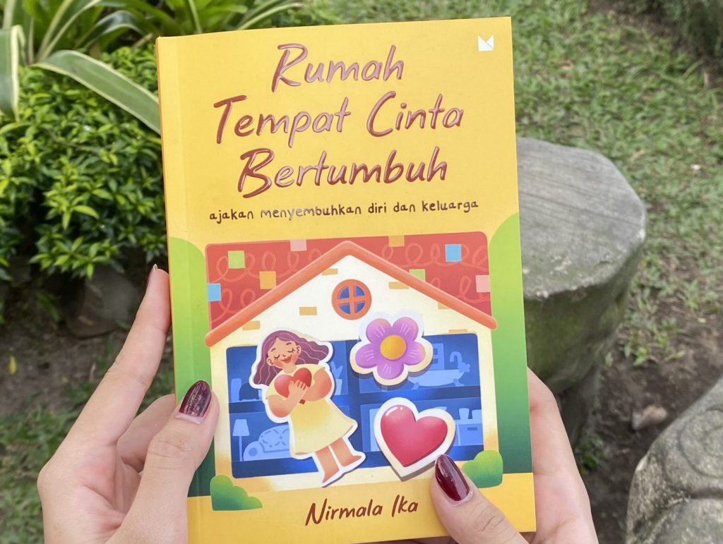 https://bukumojok.com/product/rumah-tempat-cinta-bertumbuh/
